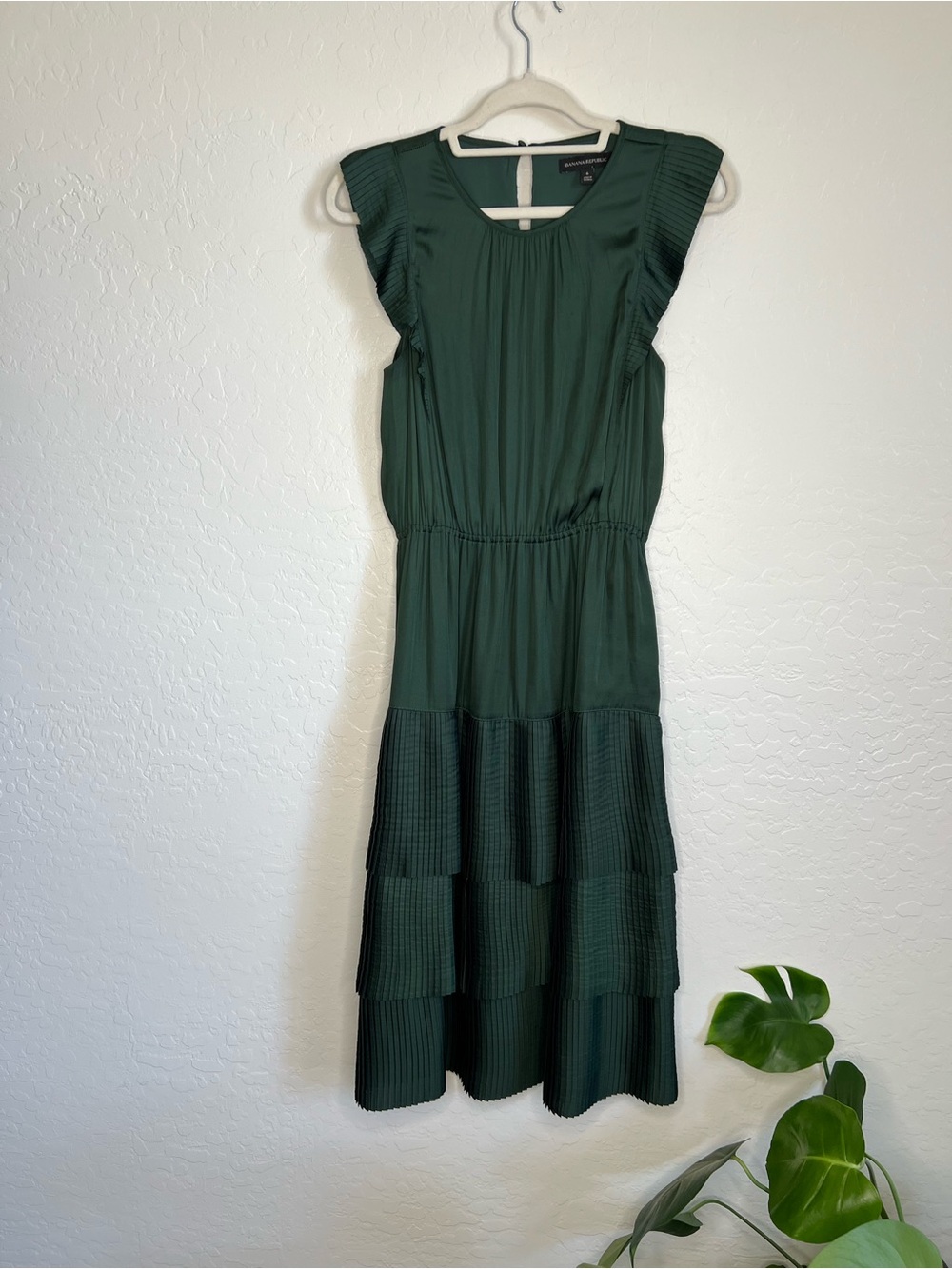 Banana Republic Dark Green Tiered Maxi Dress